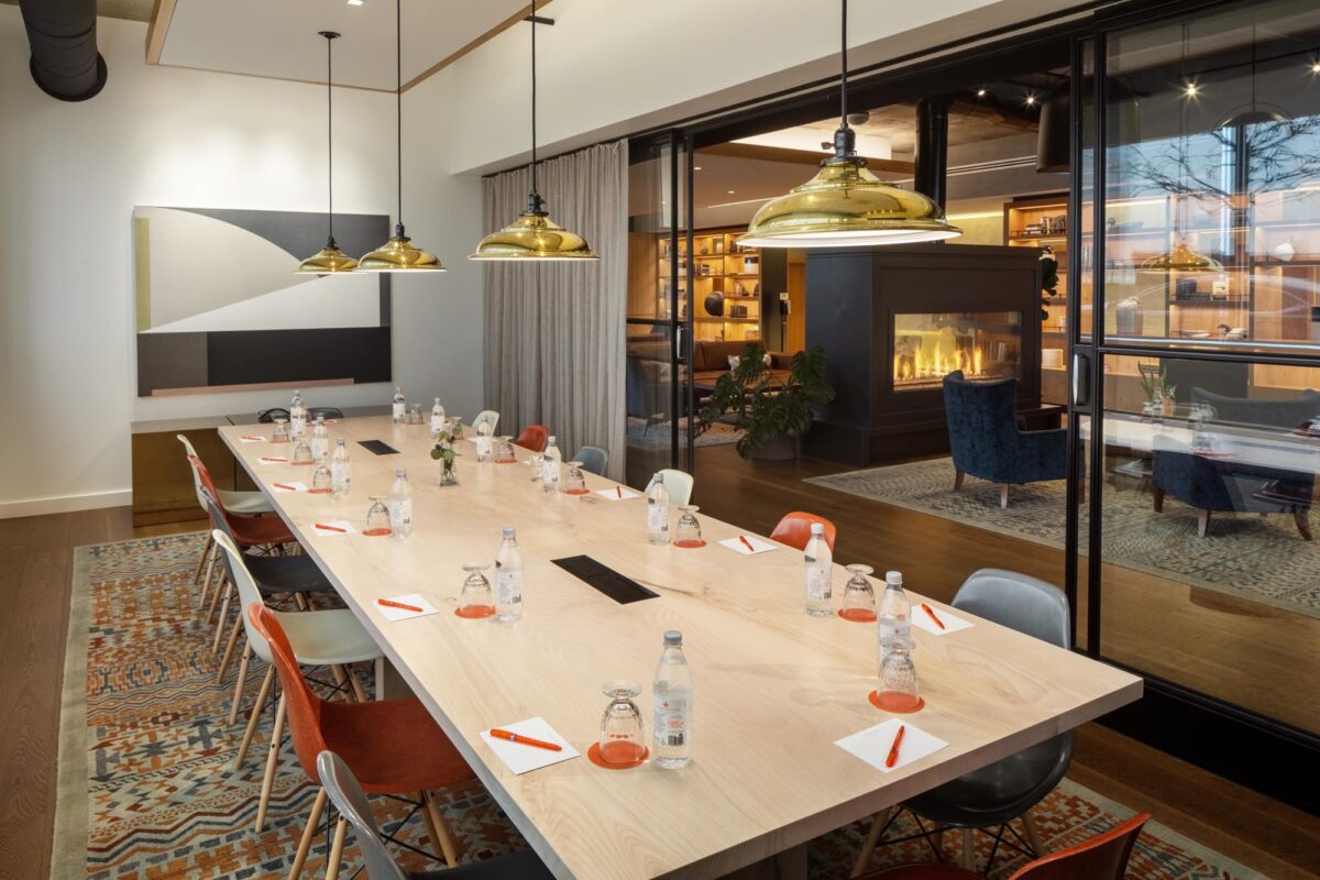 Boardroom- Seats 14 max