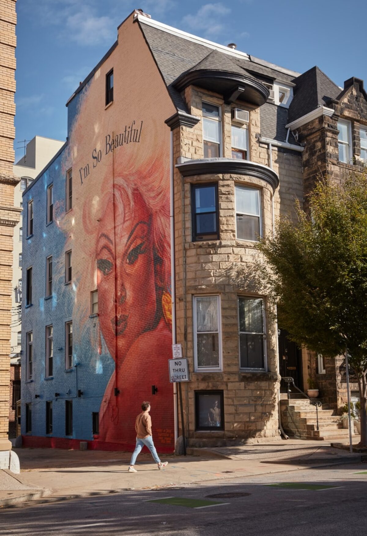 Divine mural in Mount Vernon